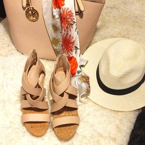 BCBGeneration blush platform shoes. Excellent cond